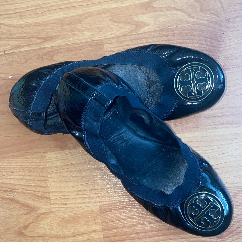 Tory Burch Navy Flats